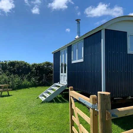 Kemping Ewe With A View Sea View Shepherds Huts