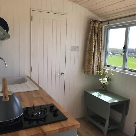 Ewe With A View Sea View Shepherds Huts Kemping